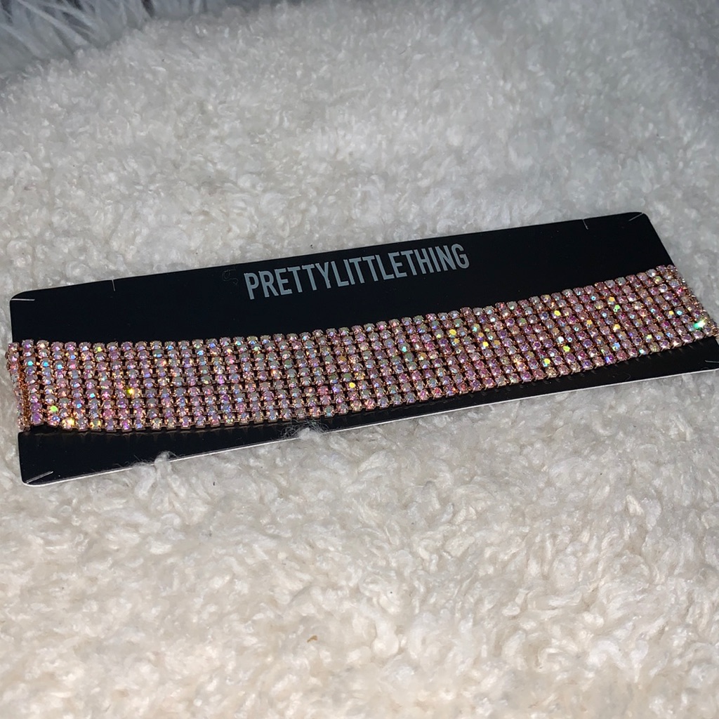 Iridescent Wide Choker 19$